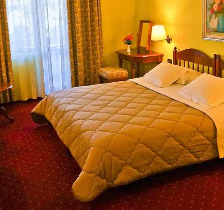 Grand & 4* Tirana