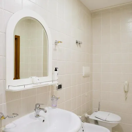 Grand & 4* Tirana