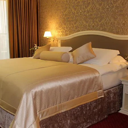 Grand & Hotel Tirana