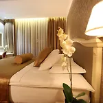 地拉那温泉大酒店 4*