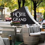 地拉那温泉大酒店 酒店