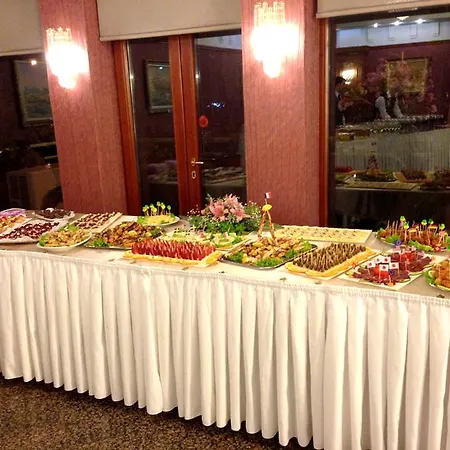 Grand & Hotel Tirana