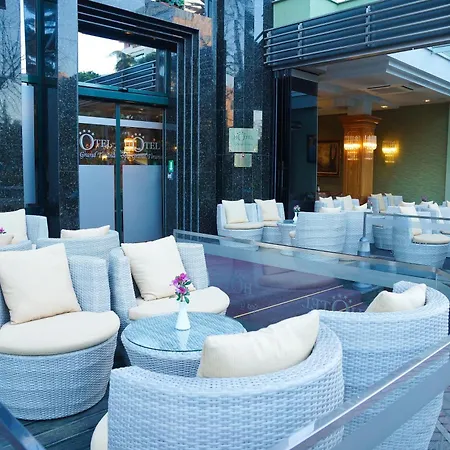 地拉那温泉大酒店 酒店