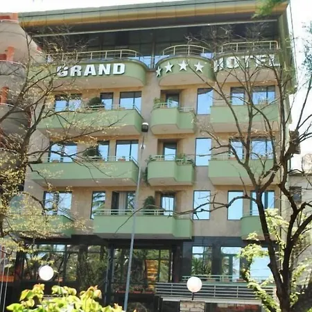 Grand & Ξενοδοχείο 4*