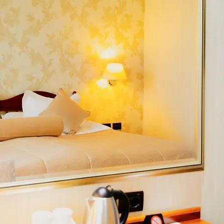 地拉那温泉大酒店 酒店