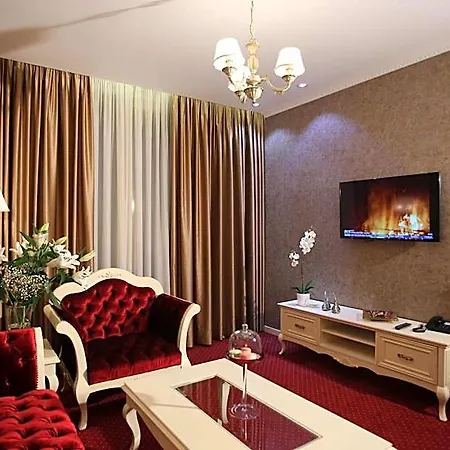 Grand & Ξενοδοχείο 4*