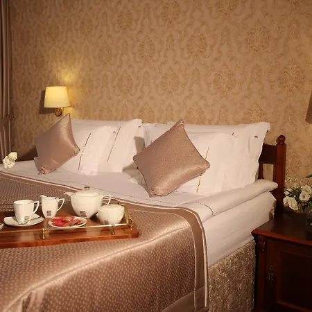 地拉那温泉大酒店 地拉那