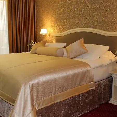 Grand & Hotel Tirana