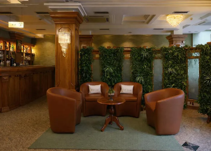 Hotell Grand & Tirana